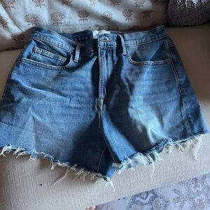 Frame frayed shorts size 27